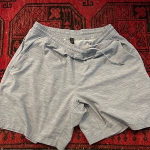 Lululemon 7” shorts / unlined
